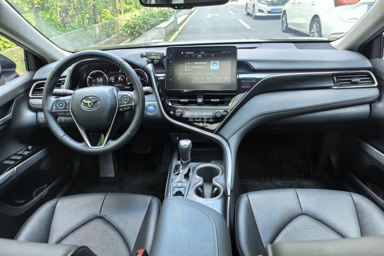 Used Toyota Camry 2021 Dual-Motor 2.5HG Luxury Edition Interior 6