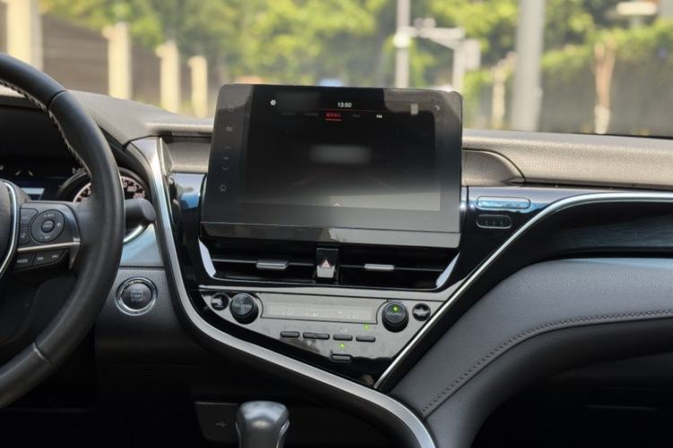 Used Toyota Camry 2021 2.0G Luxury Edition Interior 8