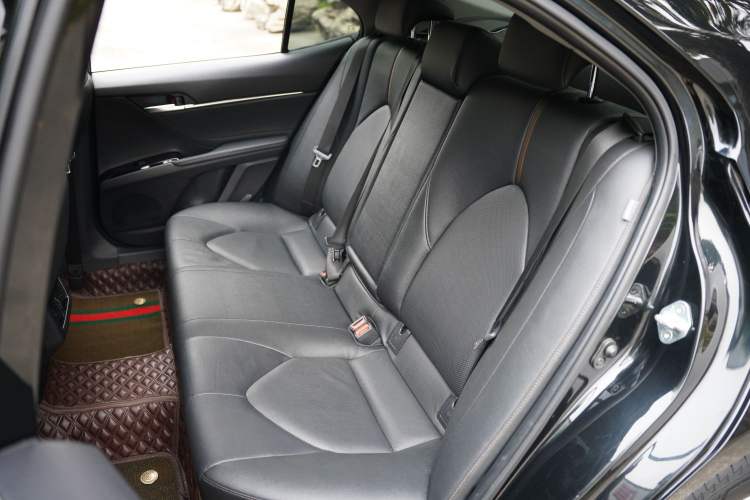 Used Toyota Camry 2021 2.0G Luxury Edition Interior 8