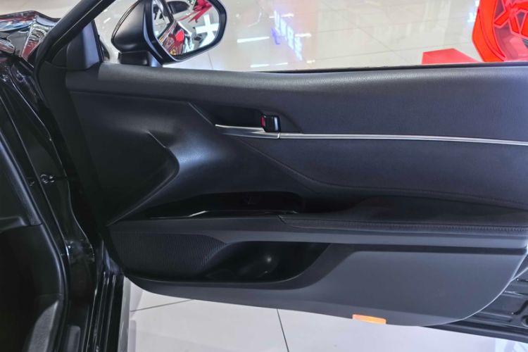 Used Toyota Camry 2021 2.5G Luxury Edition Interior 8