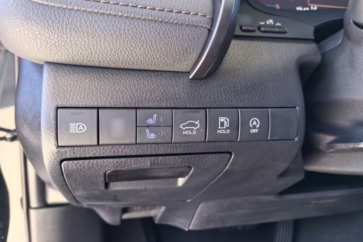 Used Toyota Camry 2021 2.5G Luxury Edition Interior 9