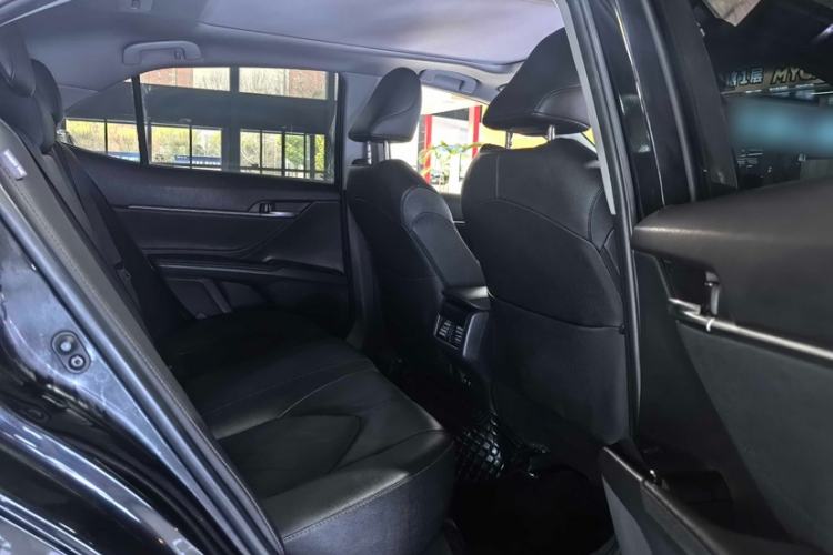 Used Toyota Camry 2021 2.5G Luxury Edition Interior 9