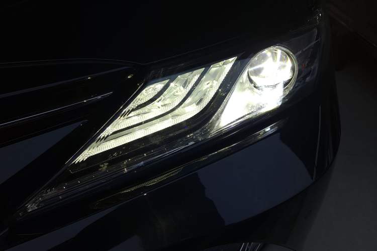 Used Toyota Camry 2021 2.5G Luxury Edition Left Front Headlight