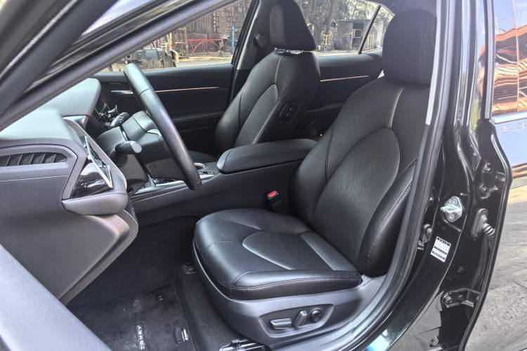 Used Toyota Camry 2021 2.0G Luxury Edition Left Front Seat