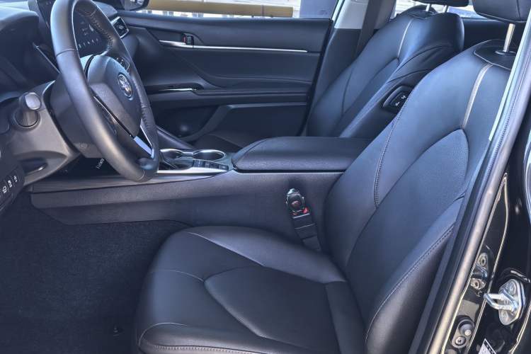 Used Toyota Camry 2021 2.5G Luxury Edition Left Front Seat