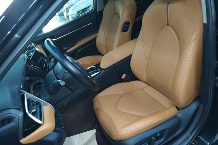 Used Toyota Camry 2021 2.5G Luxury Edition Left Front Seat