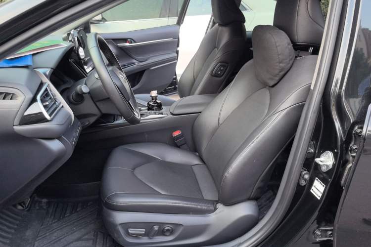 Used Toyota Camry 2021 2.5G Luxury Edition Left Front Seat