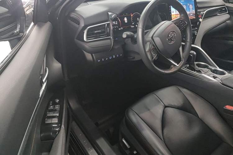 Used Toyota Camry 2021 2.5G Luxury Edition Left Front Seat