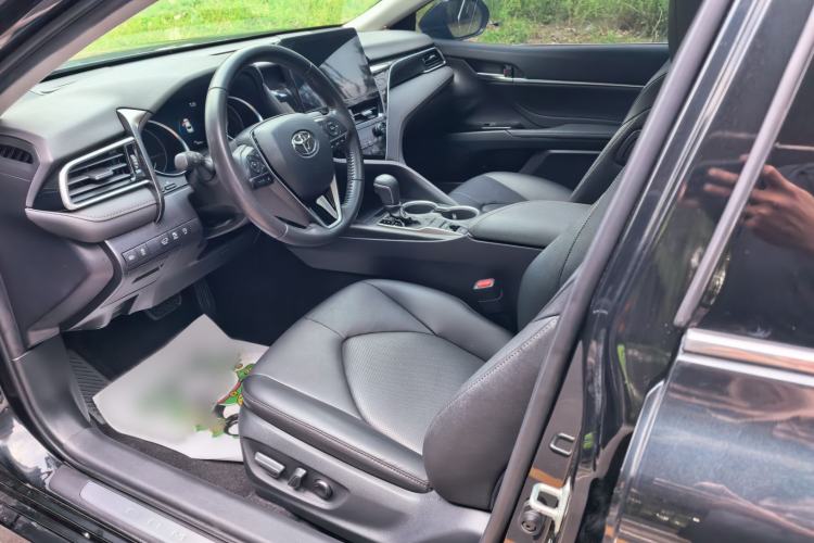 Used Toyota Camry 2021 2.0G Luxury Edition Left Front Seat