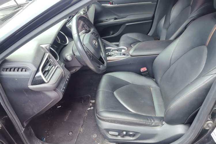 Used Toyota Camry 2021 2.0G Luxury Edition Left Front Seat