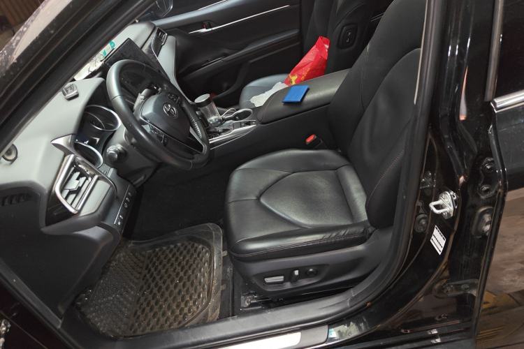 Used Toyota Camry 2021 2.0G Luxury Edition Left Front Seat