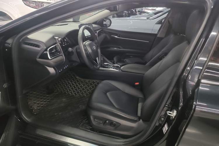Used Toyota Camry 2021 2.5G Luxury Edition Left Front Seat