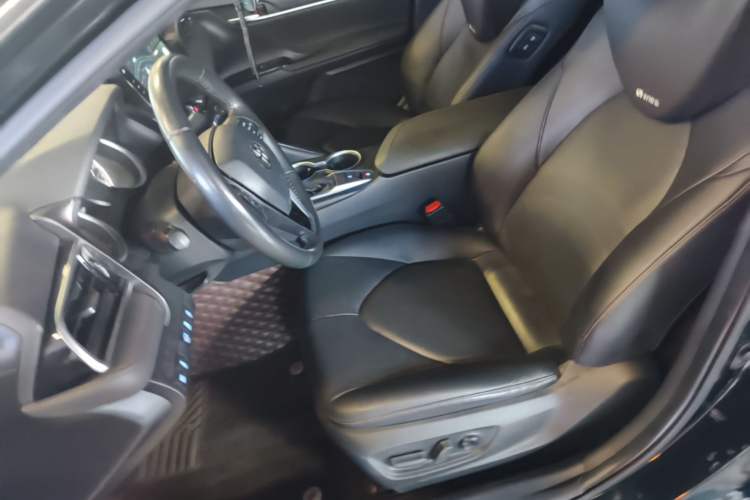 Used Toyota Camry 2021 2.0G Luxury Edition Left Front Seat