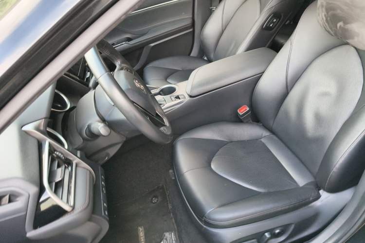 Used Toyota Camry 2021 2.0G Luxury Edition Left Front Seat