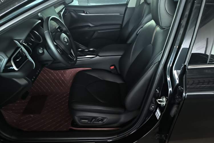 Used Toyota Camry 2021 2.0G Luxury Edition Left Front Seat