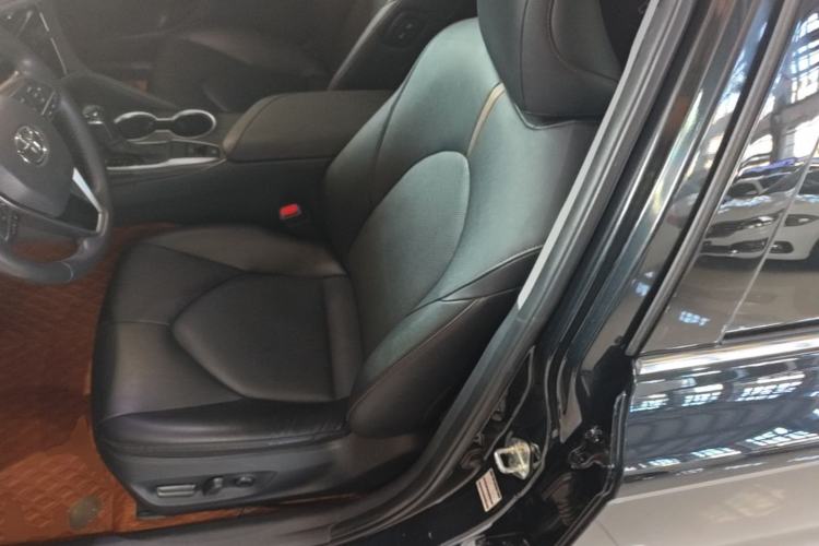 Used Toyota Camry 2021 2.0G Luxury Edition Left Front Seat