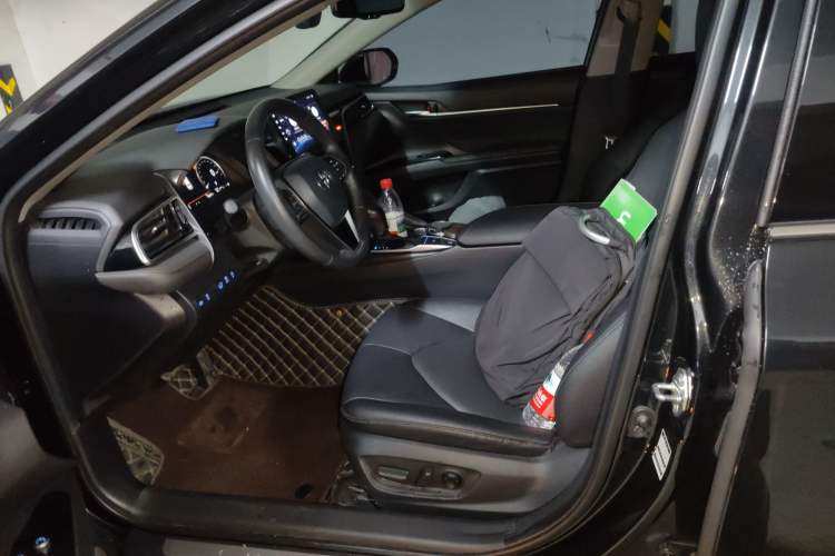 Used Toyota Camry 2021 2.5G Luxury Edition Left Front Seat