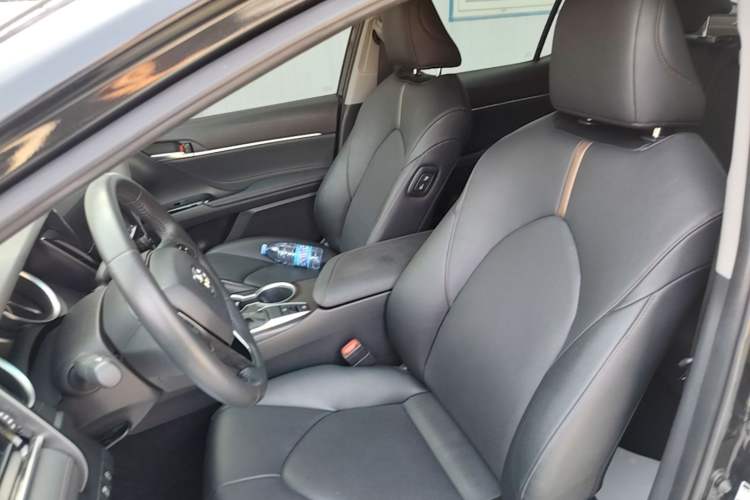 Used Toyota Camry 2021 2.0G Luxury Edition Left Front Seat