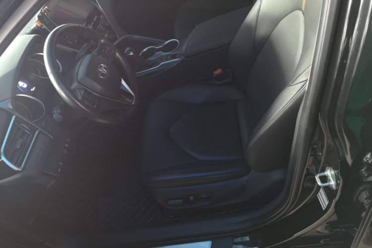 Used Toyota Camry 2021 2.0G Luxury Edition Left Front Seat