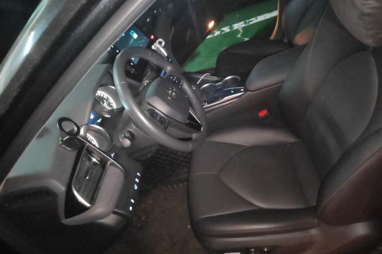 Used Toyota Camry 2021 2.0G Luxury Edition Left Front Seat