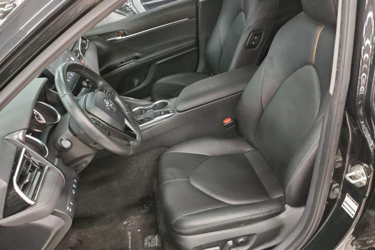 Used Toyota Camry 2021 2.0G Luxury Edition Left Front Seat
