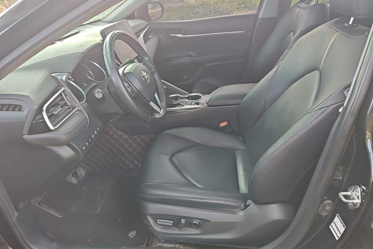 Used Toyota Camry 2021 2.0G Luxury Edition Left Front Seat