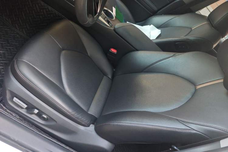Used Toyota Camry 2021 2.0G Luxury Edition Left Front Seat