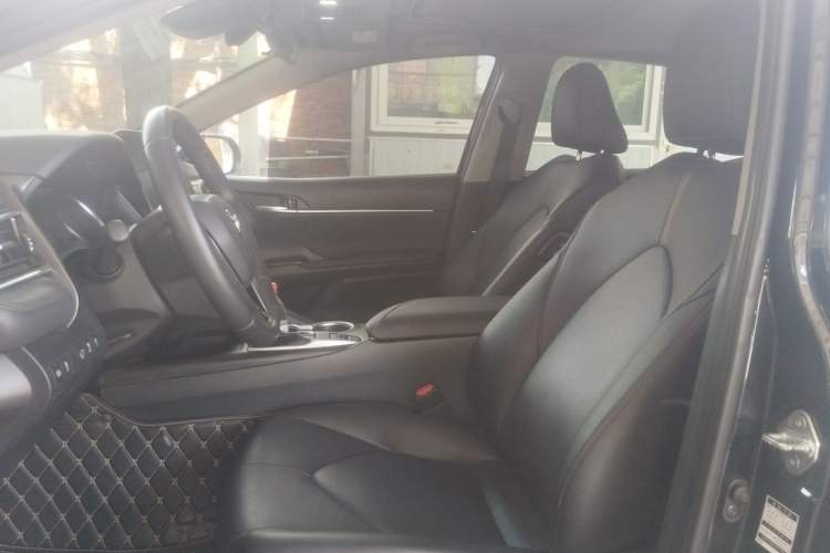 Used Toyota Camry 2021 2.0G Luxury Edition Left Front Seat