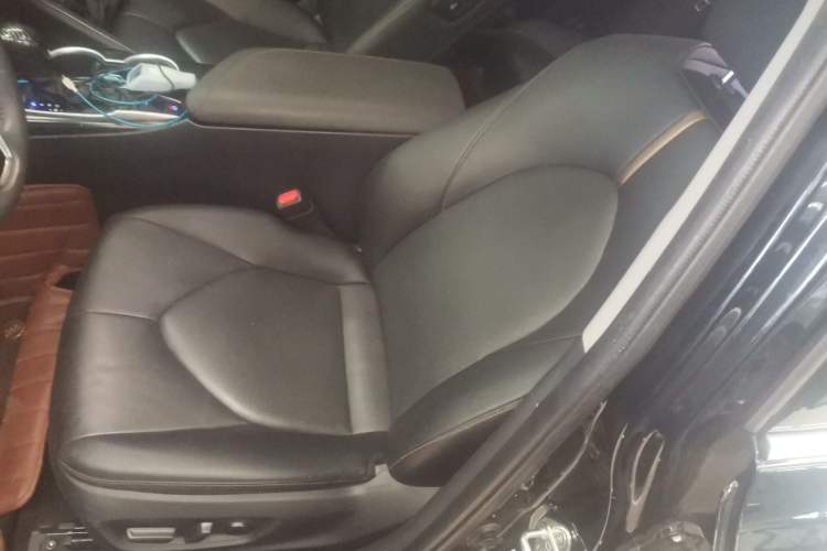 Used Toyota Camry 2021 2.0G Luxury Edition Left Front Seat