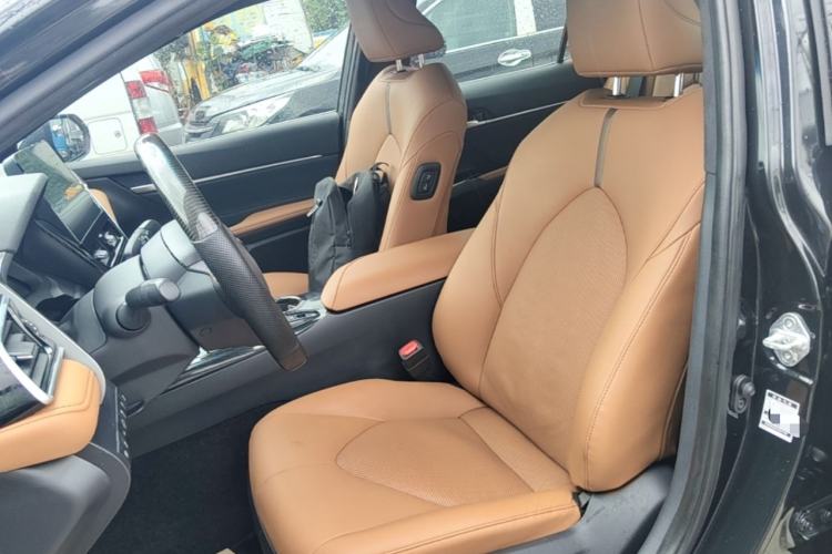 Used Toyota Camry 2021 2.5G Luxury Edition Left Front Seat