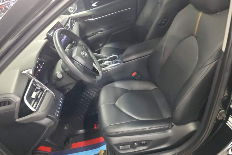 Used Toyota Camry 2021 2.5G Luxury Edition Left Front Seat
