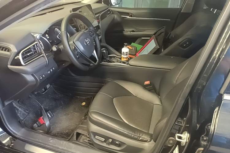 Used Toyota Camry 2021 2.0G Luxury Edition Left Front Seat