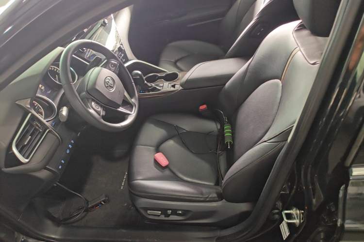 Used Toyota Camry 2021 2.0G Luxury Edition Left Front Seat