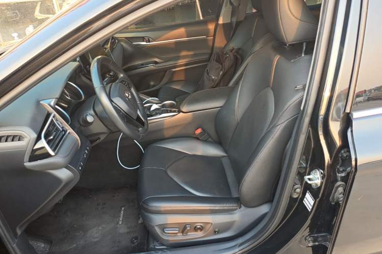 Used Toyota Camry 2021 2.0G Luxury Edition Left Front Seat