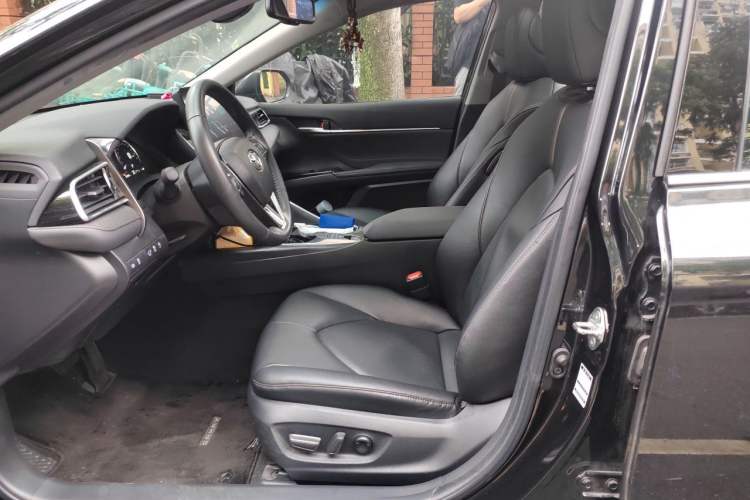 Used Toyota Camry 2021 2.5G Luxury Edition Left Front Seat