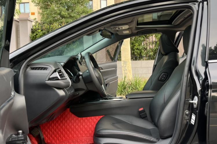 Used Toyota Camry 2021 2.0G Luxury Edition Left Front Seat