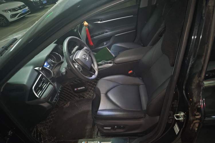 Used Toyota Camry 2021 2.0G Luxury Edition Left Front Seat