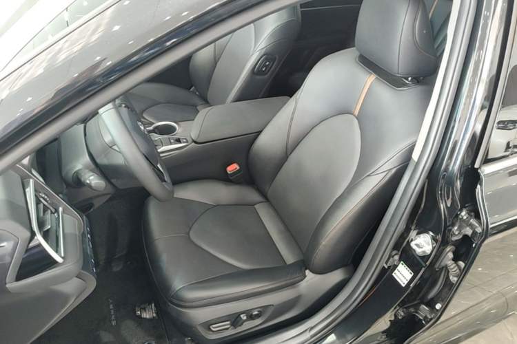 Used Toyota Camry 2021 2.0G Luxury Edition Left Front Seat