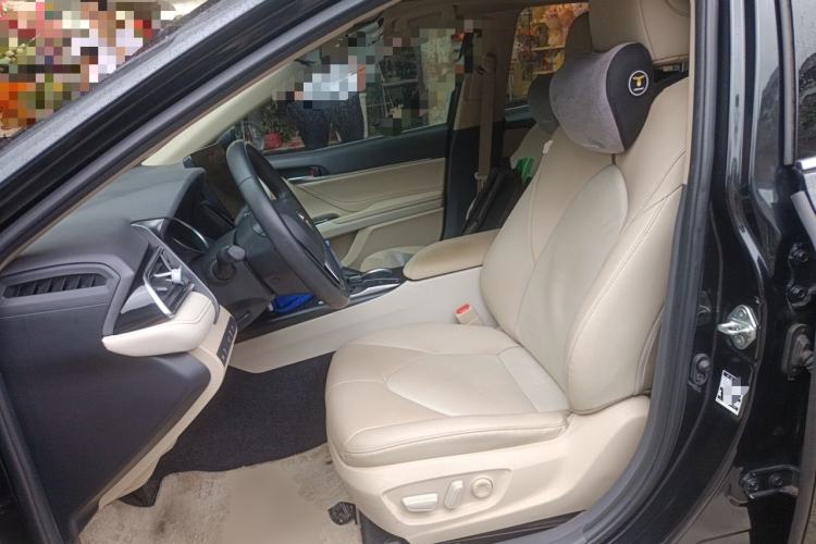 Used Toyota Camry 2021 2.0G Luxury Edition Left Front Seat