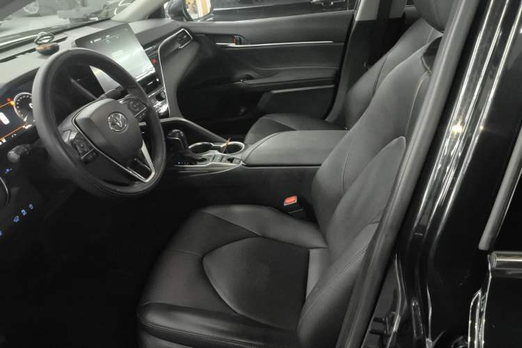 Used Toyota Camry 2021 2.5G Luxury Edition Left Front Seat