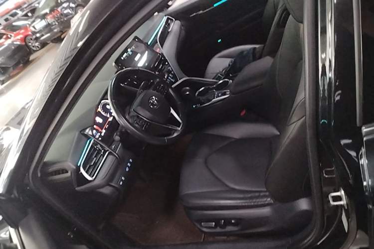 Used Toyota Camry 2021 2.5G Luxury Edition Left Front Seat