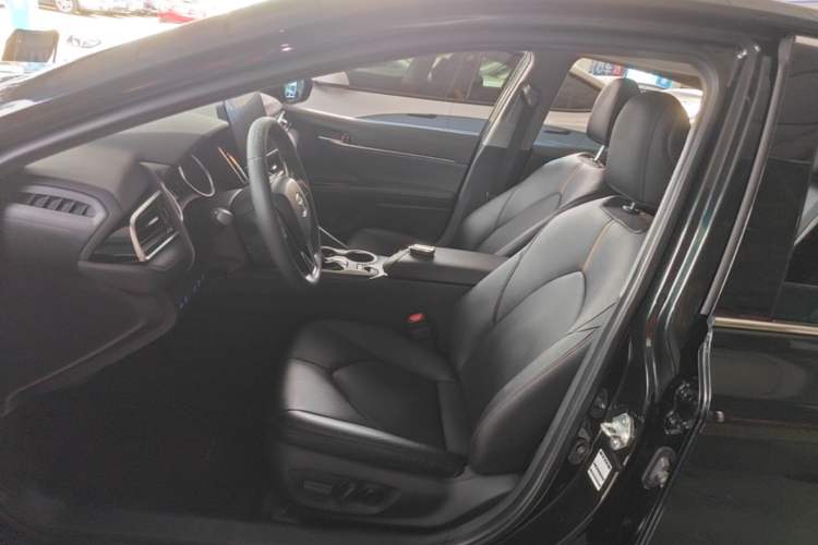 Used Toyota Camry 2021 2.0G Luxury Edition Left Front Seat