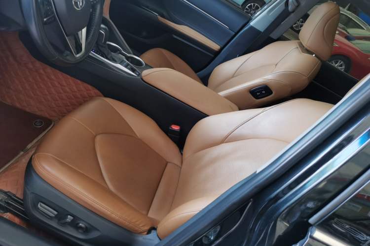 Used Toyota Camry 2021 2.5G Luxury Edition Left Front Seat