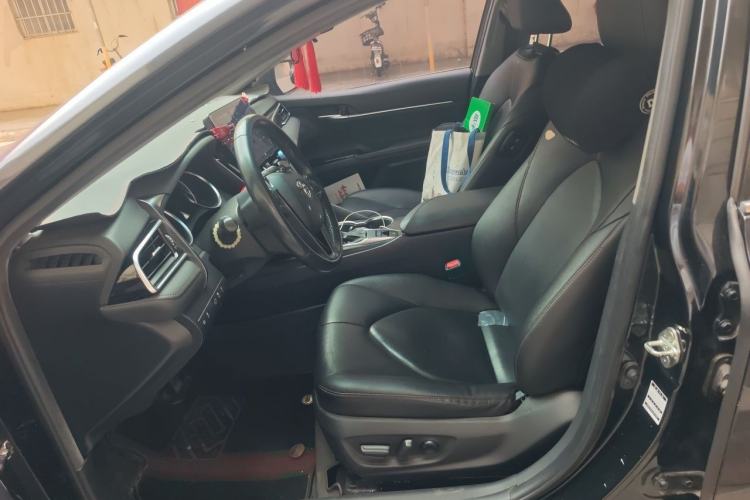 Used Toyota Camry 2021 2.0G Luxury Edition Left Front Seat