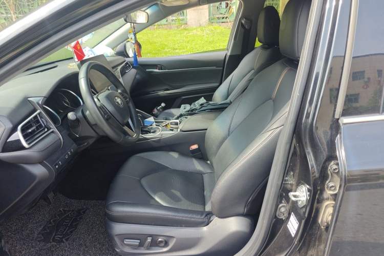Used Toyota Camry 2021 2.0G Luxury Edition Left Front Seat