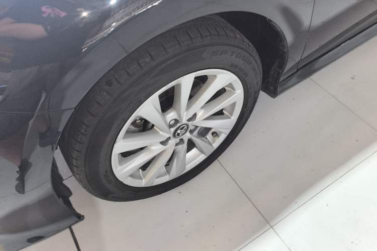 Used Toyota Camry 2021 2.0G Luxury Edition Left Front Wheel Hub