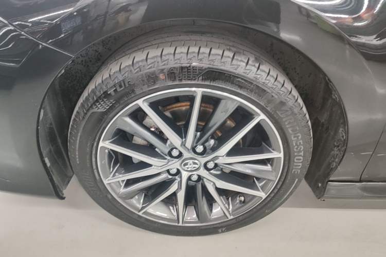 Used Toyota Camry 2021 2.5G Luxury Edition Left Front Wheel Hub