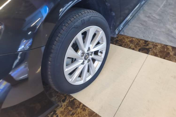 Used Toyota Camry 2021 2.0G Luxury Edition Left Front Wheel Hub