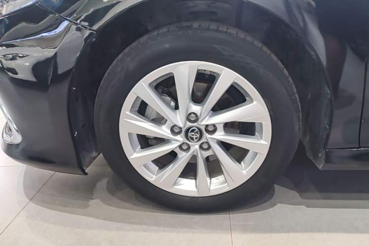Used Toyota Camry 2021 2.0G Luxury Edition Left Front Wheel Hub