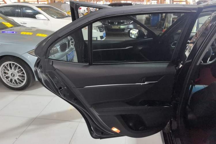 Used Toyota Camry 2021 2.0G Luxury Edition Left Rear Door Interior